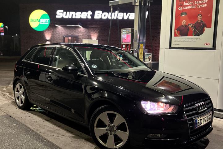 Sort Audi A3 Sportback fra 2015