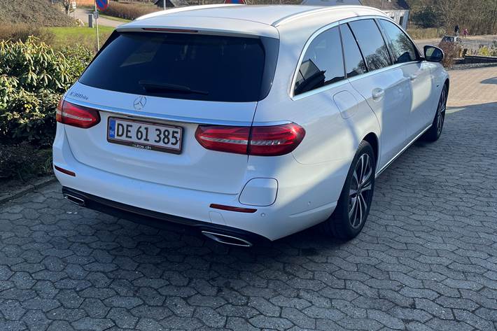 Hvid Mercedes E200 fra 2019