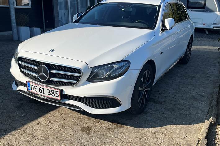 Hvid Mercedes E200 fra 2019