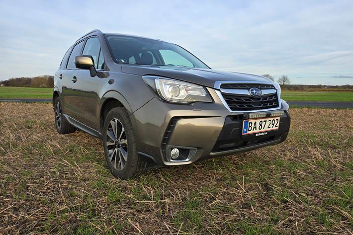 Bronze Subaru Forester fra 2016