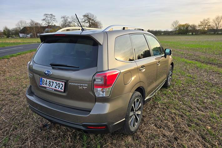 Bronze Subaru Forester fra 2016