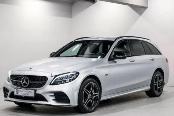 Grå Mercedes C300 de fra 2020
