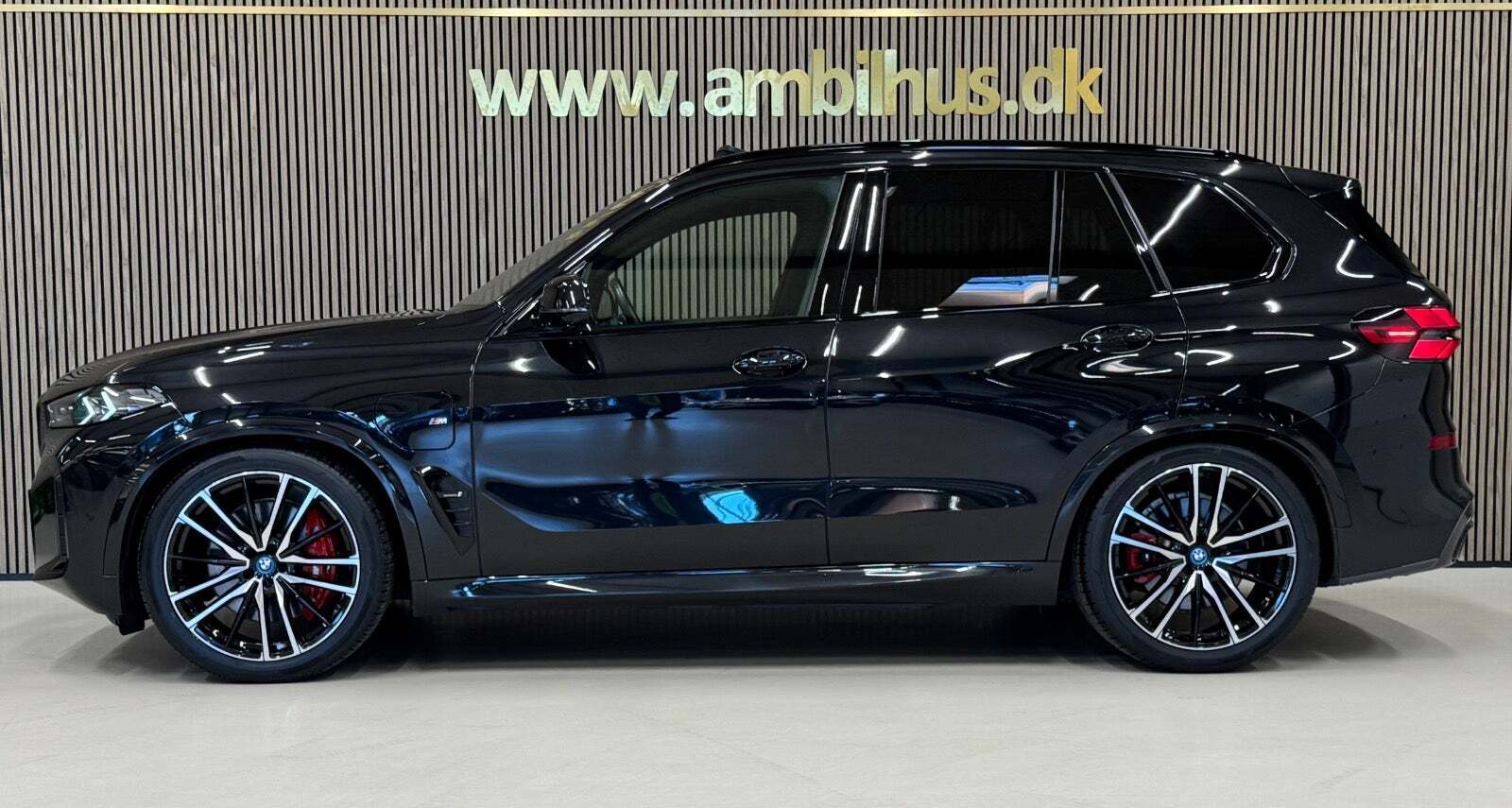 Sort BMW X5 fra 2024