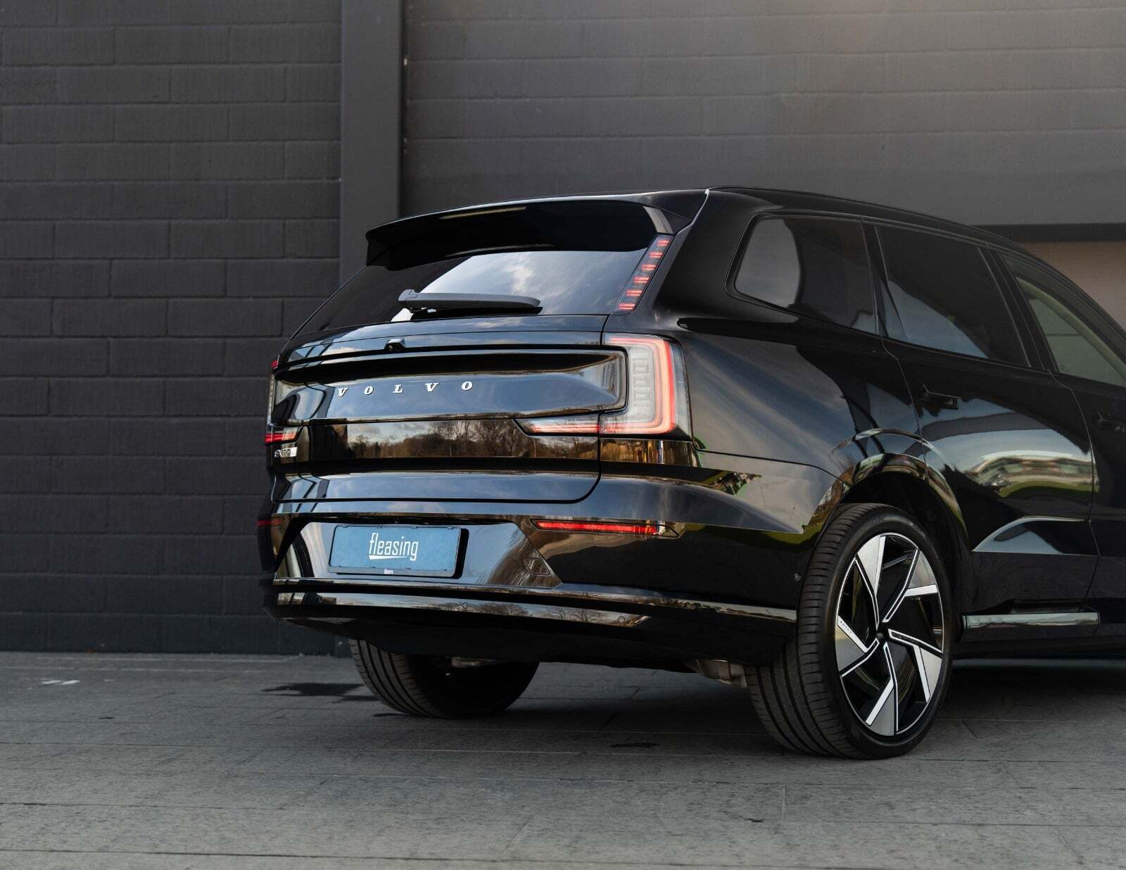 Volvo EX90
