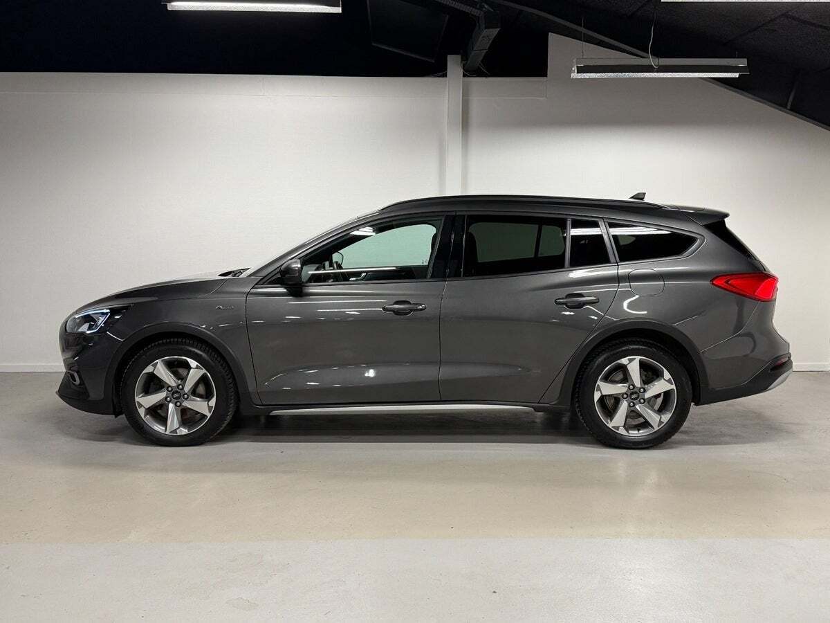 Grå Ford Focus fra 2021