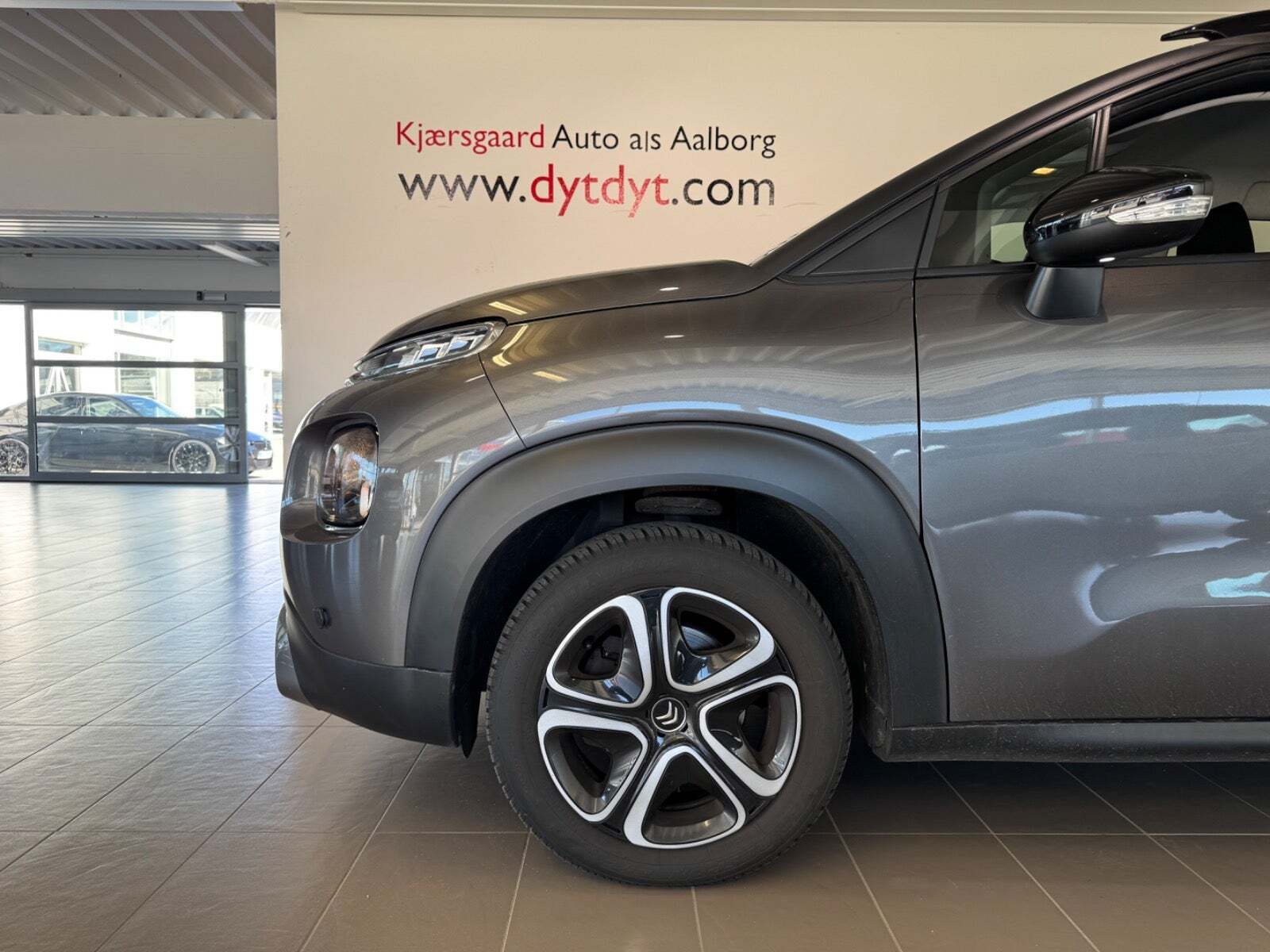 Grå Citroën C3 Aircross fra 2019