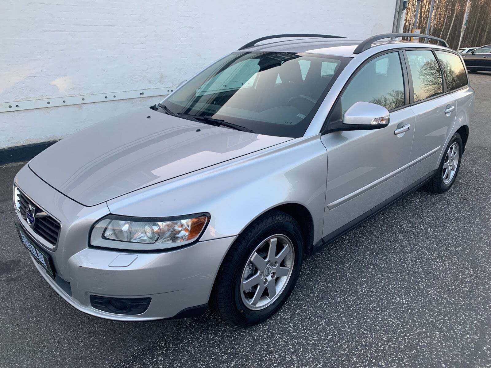 Sølv Volvo V50 fra 2011