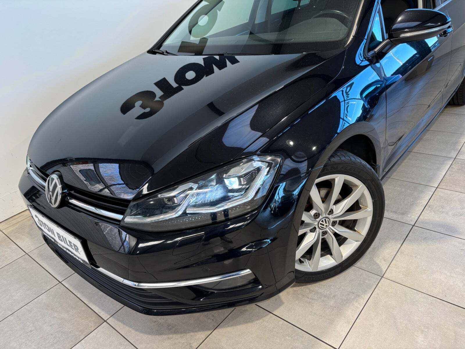 Sort VW Golf VII fra 2020