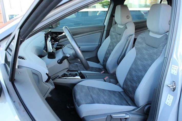 Grå VW ID.4 fra 2023