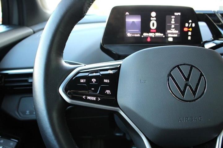 Grå VW ID.4 fra 2023
