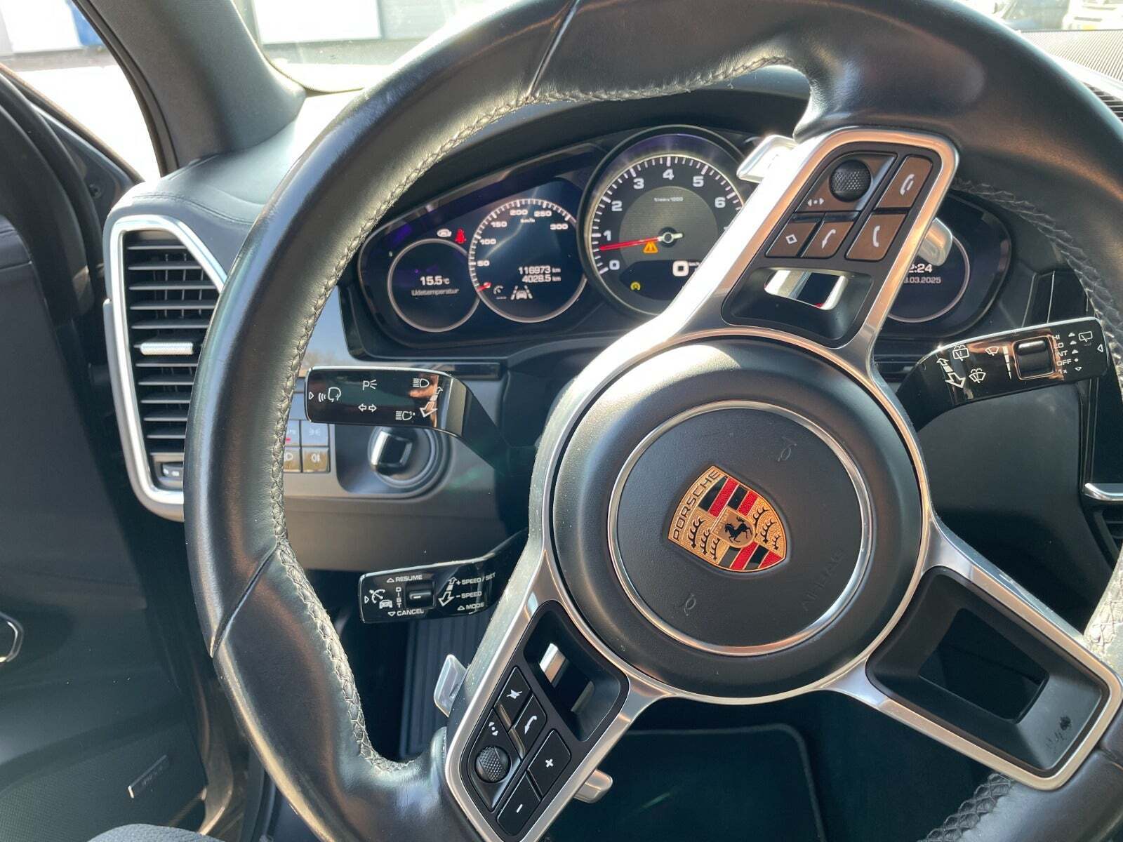 Blå Porsche Cayenne S fra 2018