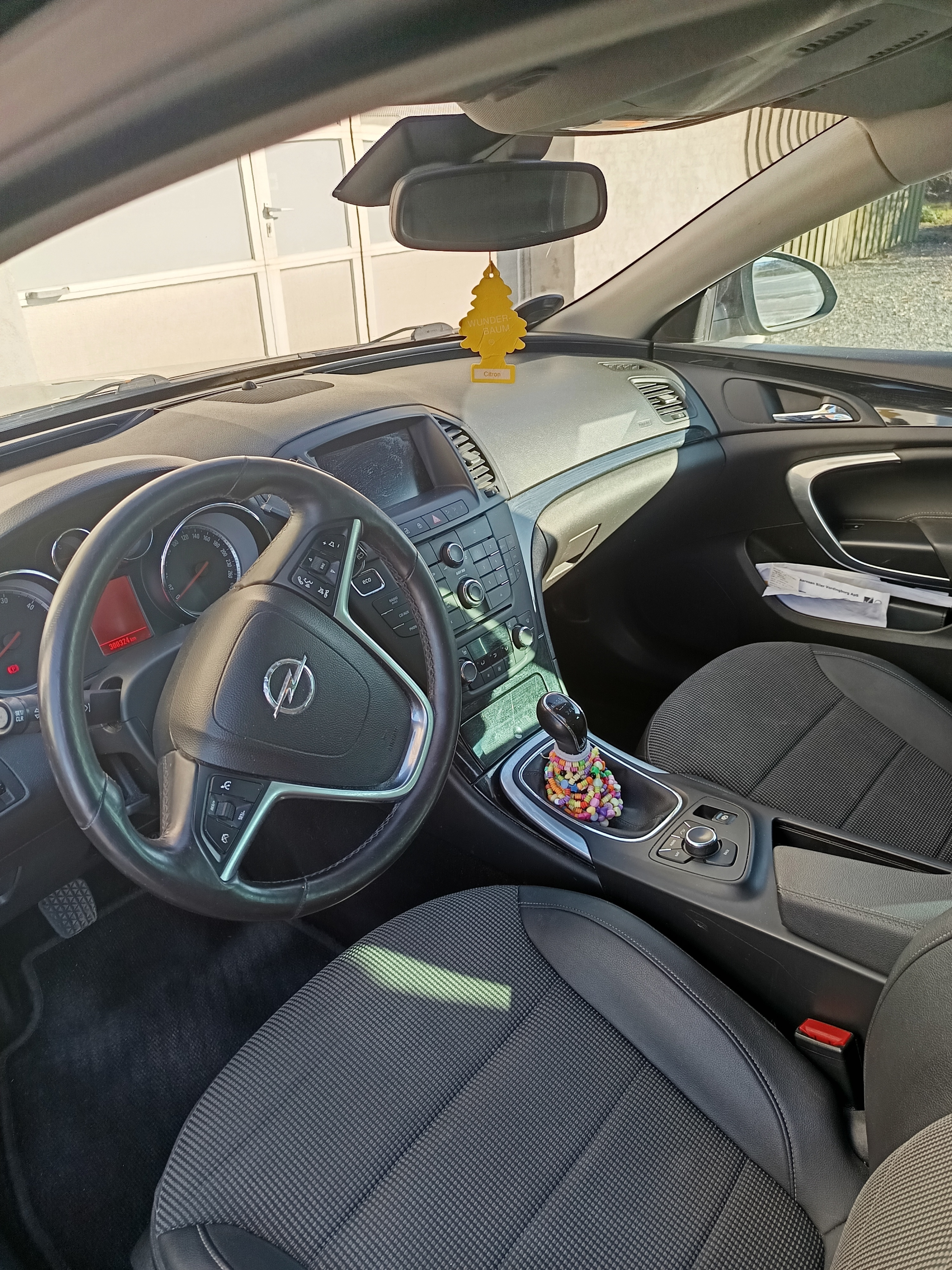 Brun Opel Insignia fra 2012