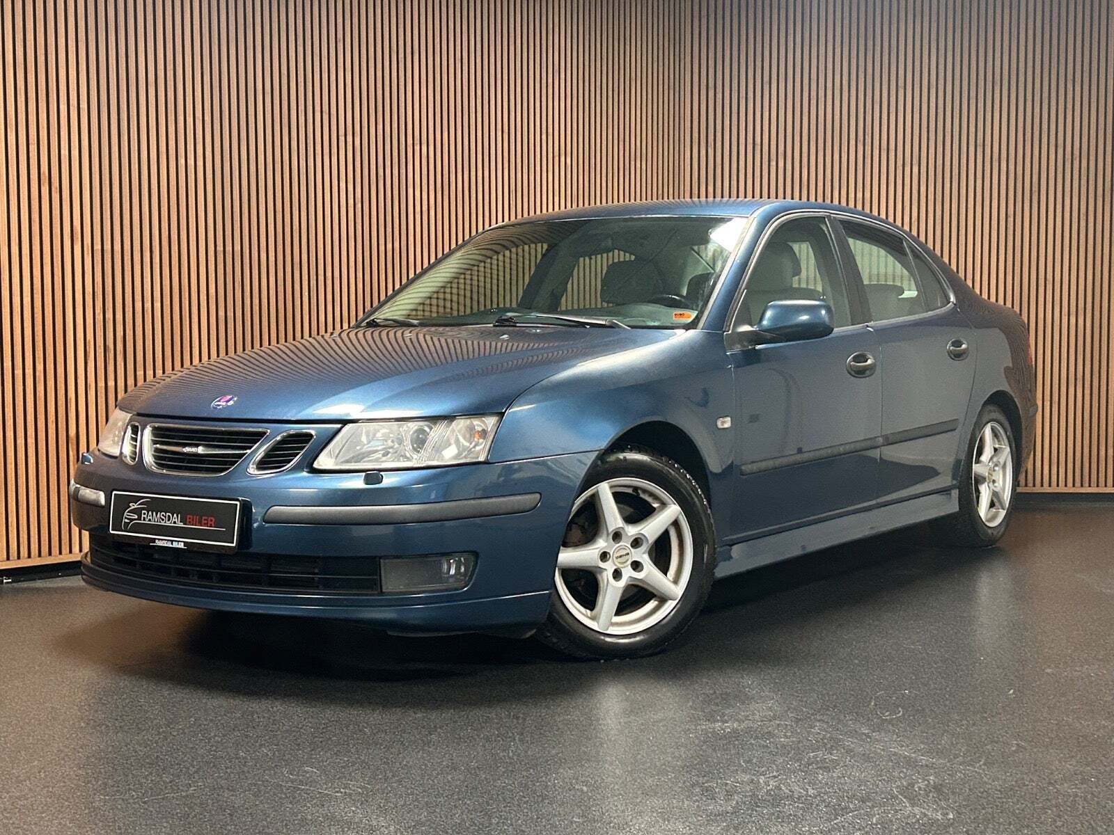 undefined Saab 9-3 fra 2005 set udefra