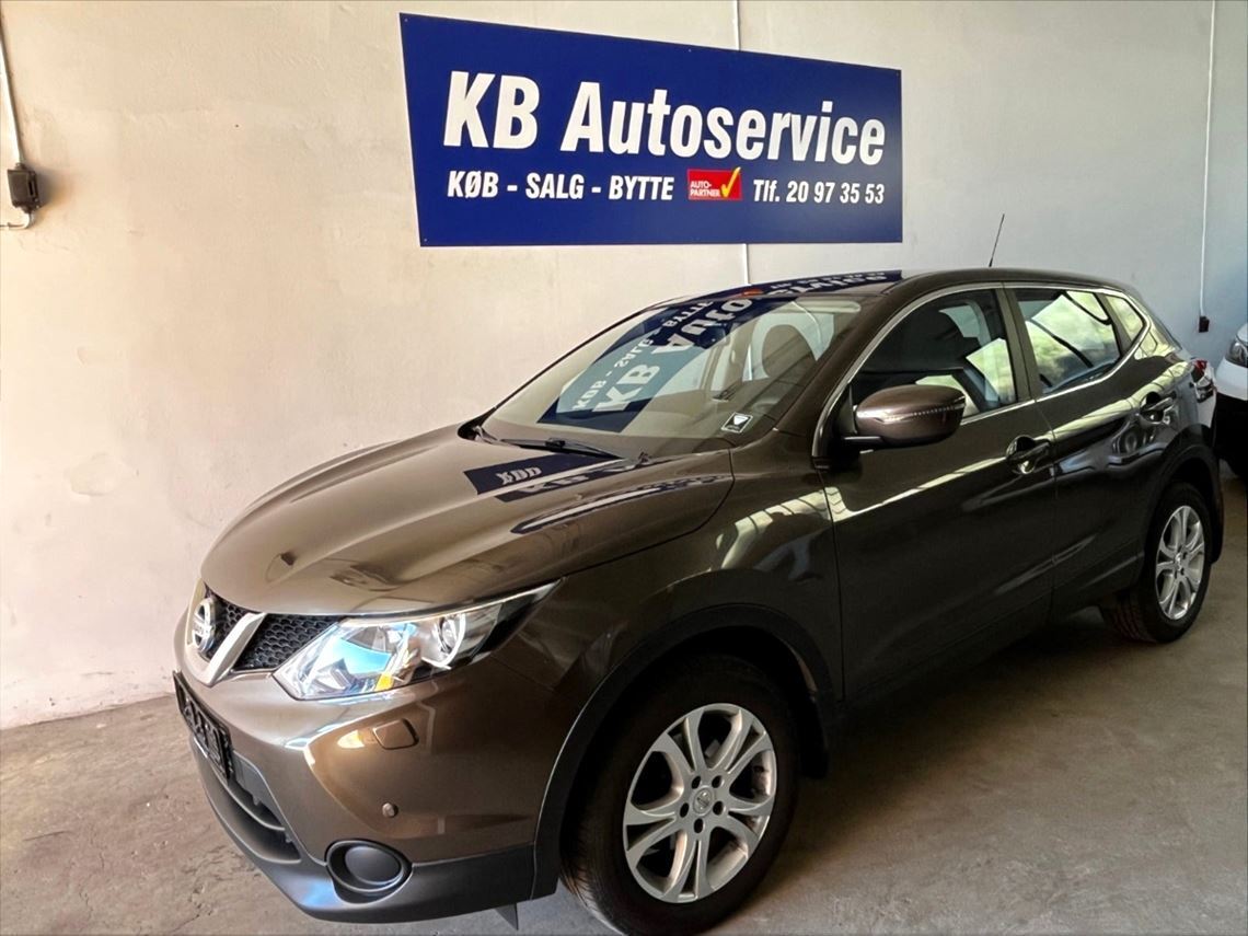 Brun Nissan Qashqai fra 2016