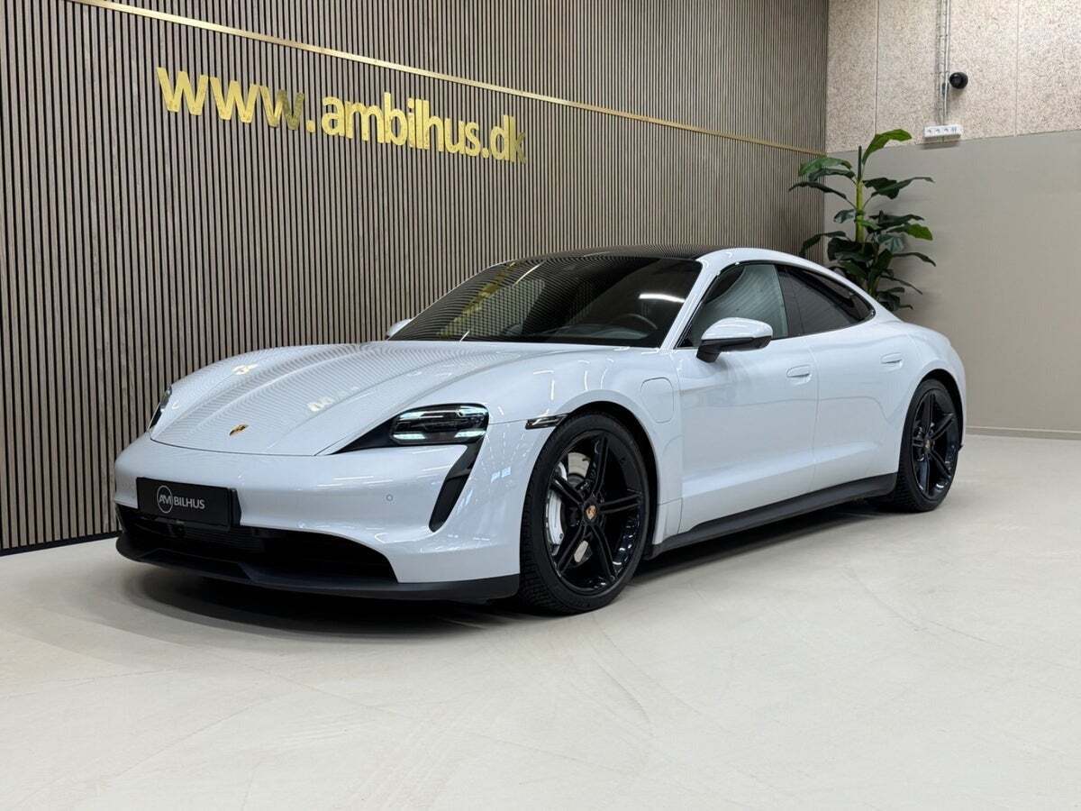 Grå Porsche Taycan 4S fra 2021