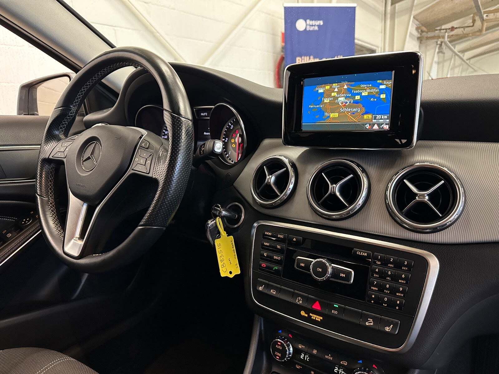 Mercedes GLA220