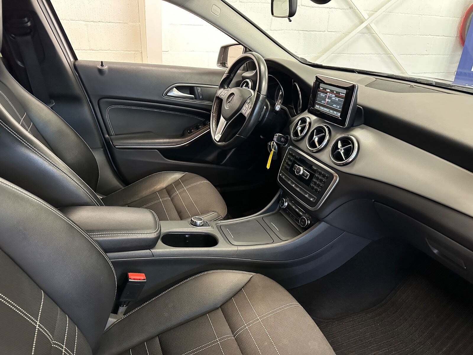 Mercedes GLA220