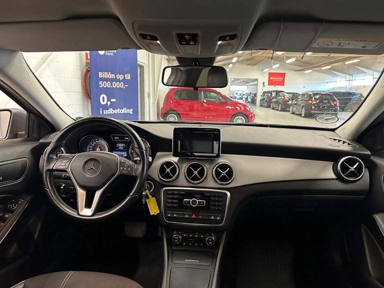 Mercedes GLA220