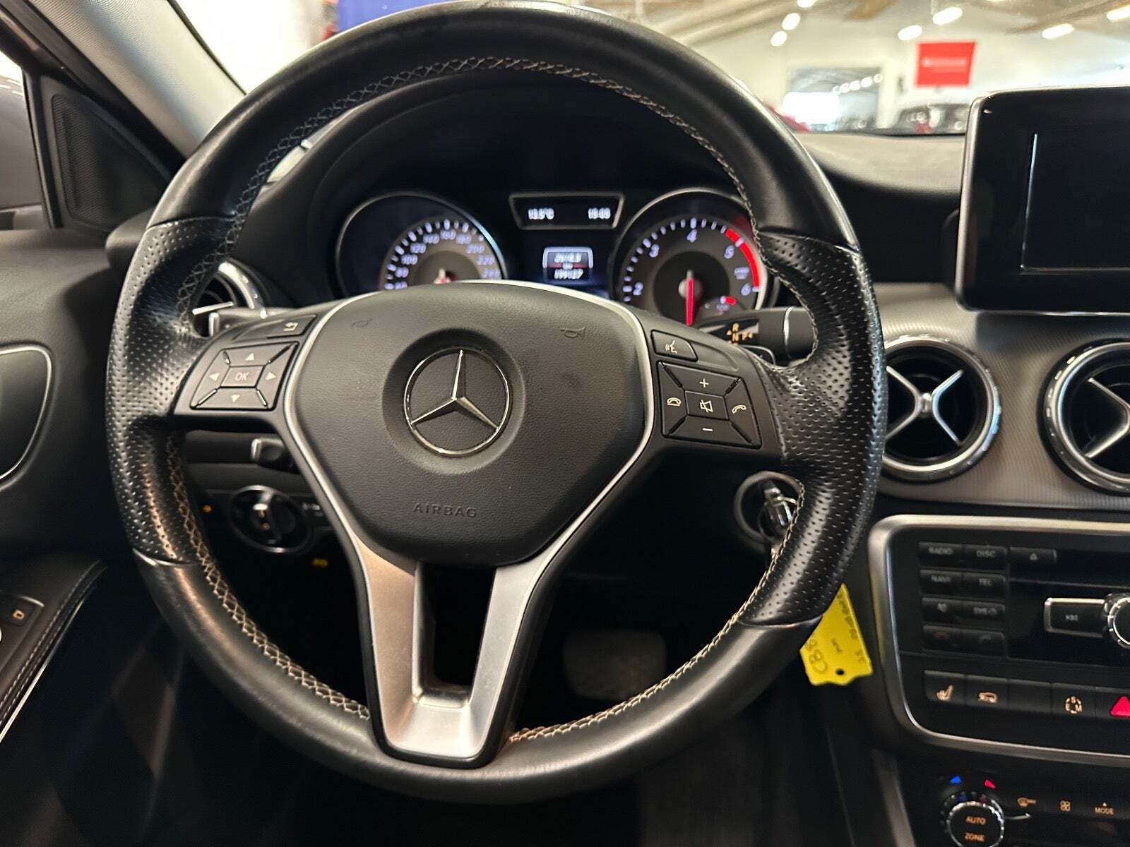 Mercedes GLA220