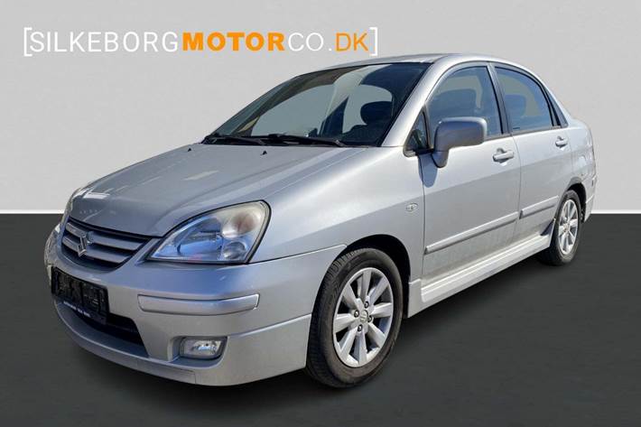 Sølv Suzuki Liana fra 2005