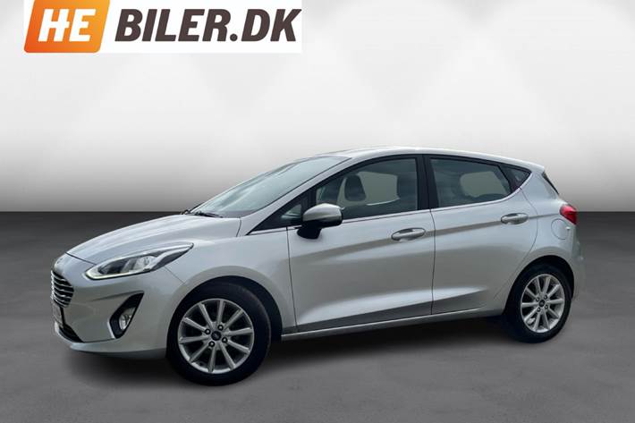 Sølv Ford Fiesta fra 2019 set udefra