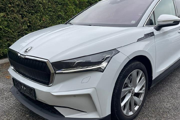 Hvid Skoda Enyaq iV fra 2021