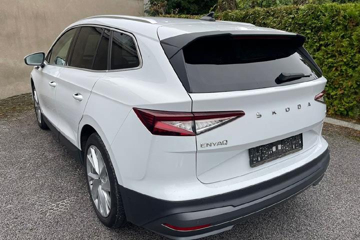 Hvid Skoda Enyaq iV fra 2021