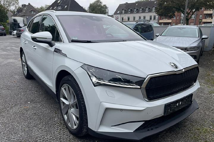 Hvid Skoda Enyaq iV fra 2021