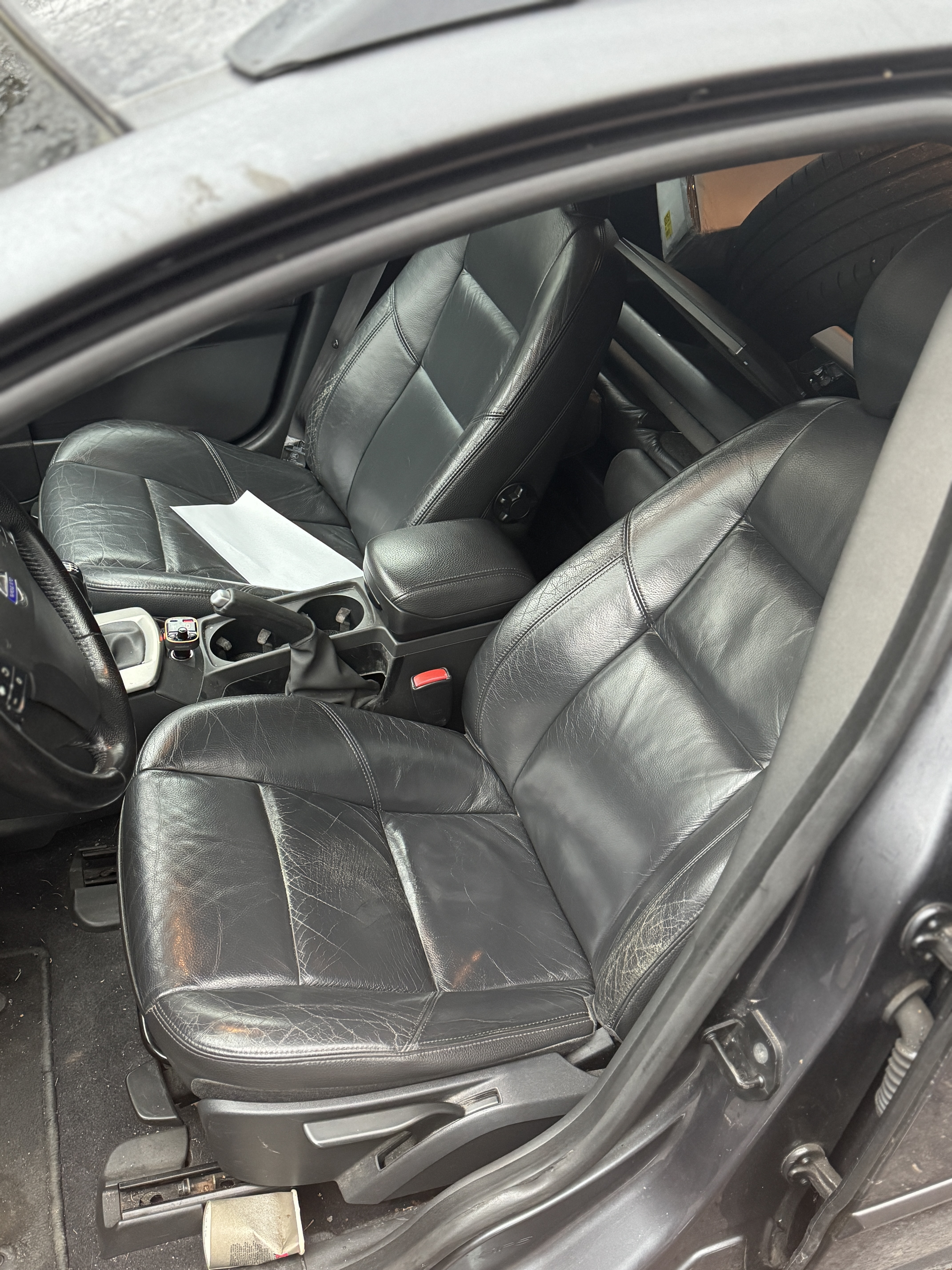 Grå Volvo V50 fra 2005