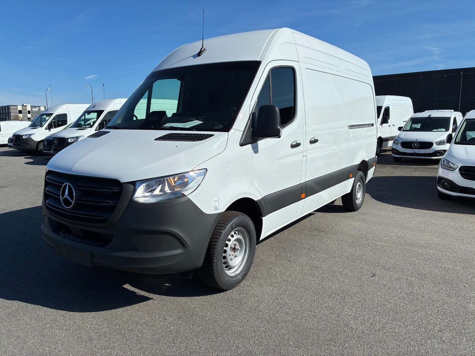 Mercedes Sprinter 317 2,0 CDi A2 Kassevogn PRO aut. RWD