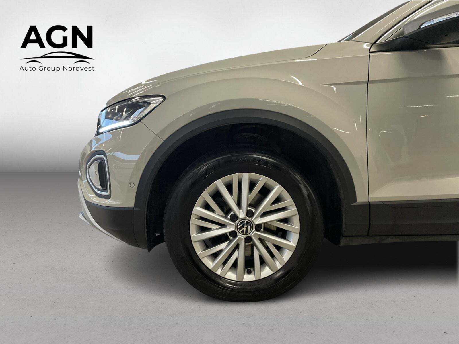 Beige VW T-Roc fra 2023