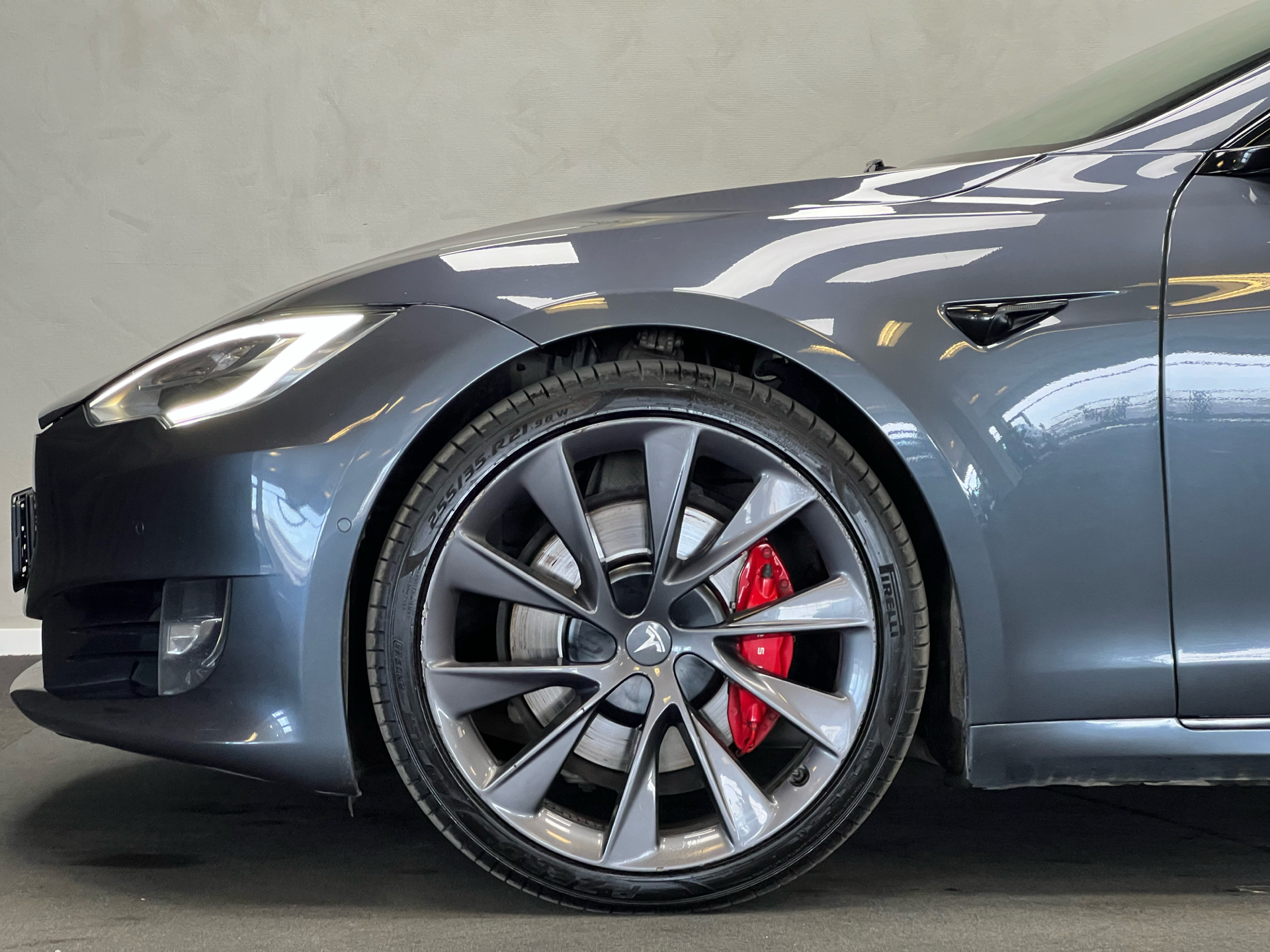 Tesla Model S