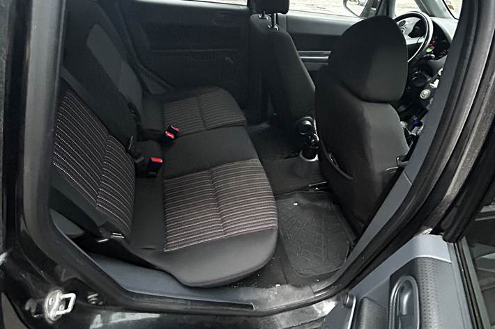 Sort Mitsubishi Colt fra 2008