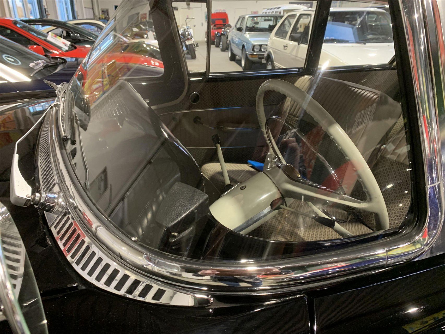 Sort Opel Rekord fra 1958