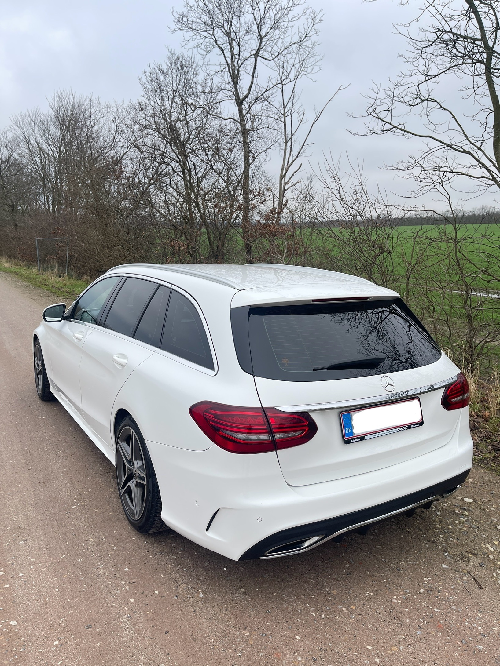 Hvid Mercedes C-Klasse fra 2019
