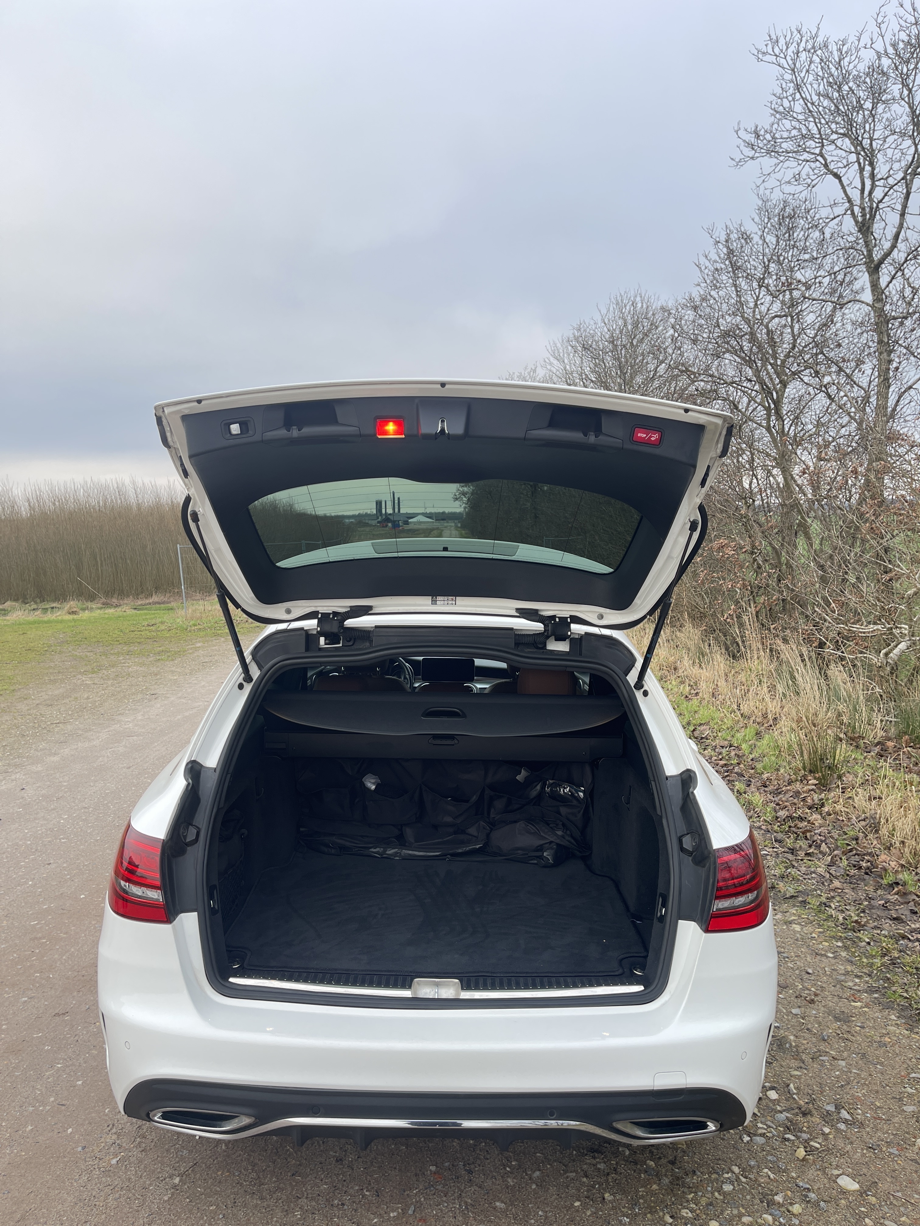 Hvid Mercedes C-Klasse fra 2019