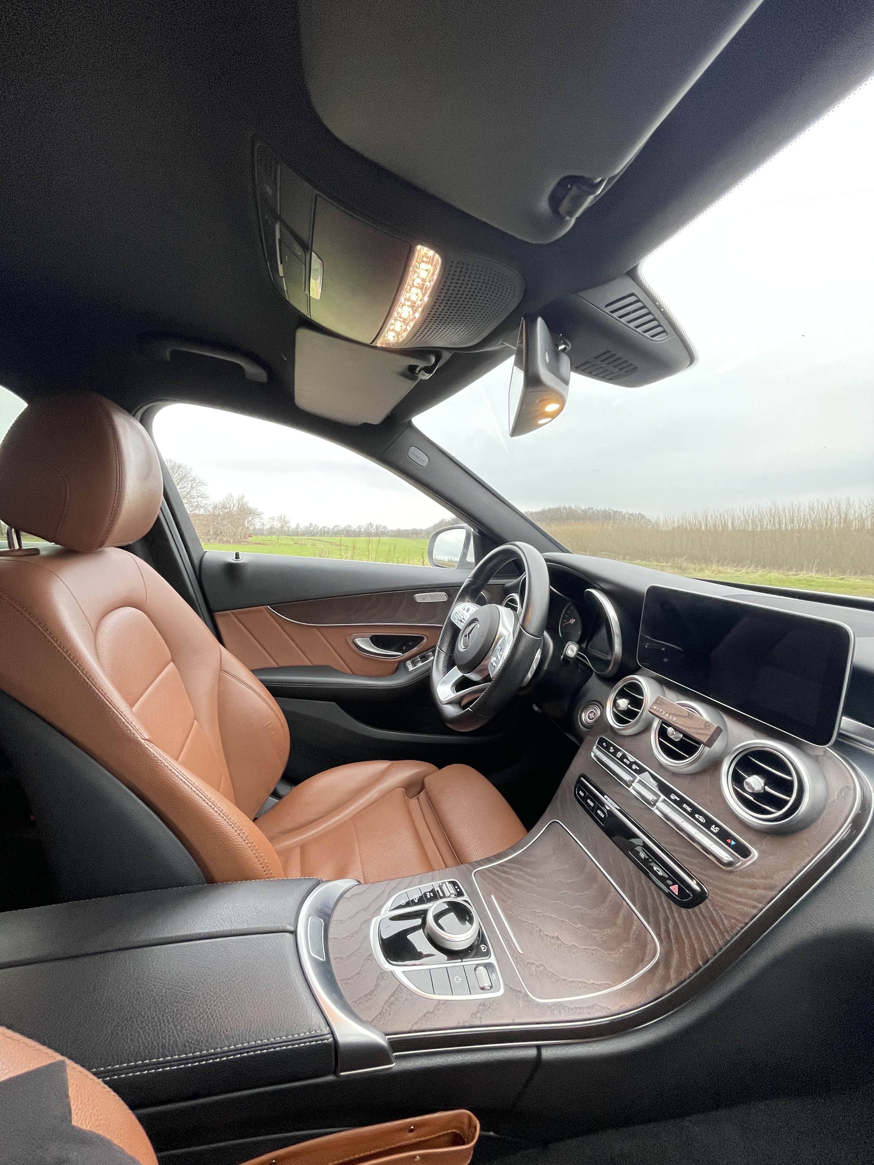 Hvid Mercedes C-Klasse fra 2019