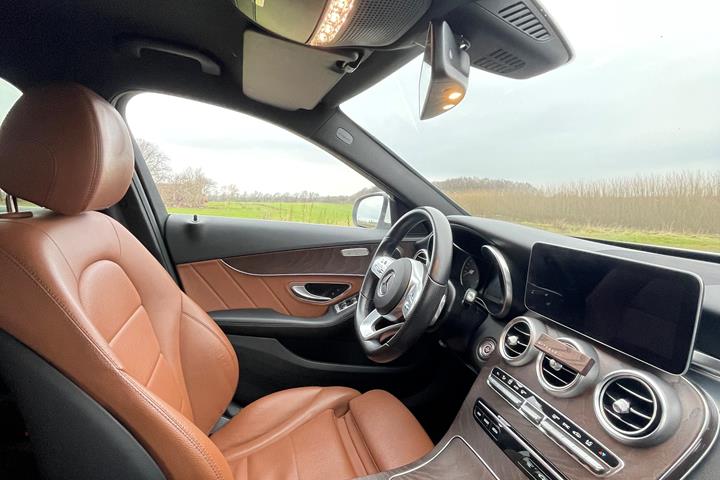 Hvid Mercedes C-Klasse fra 2019
