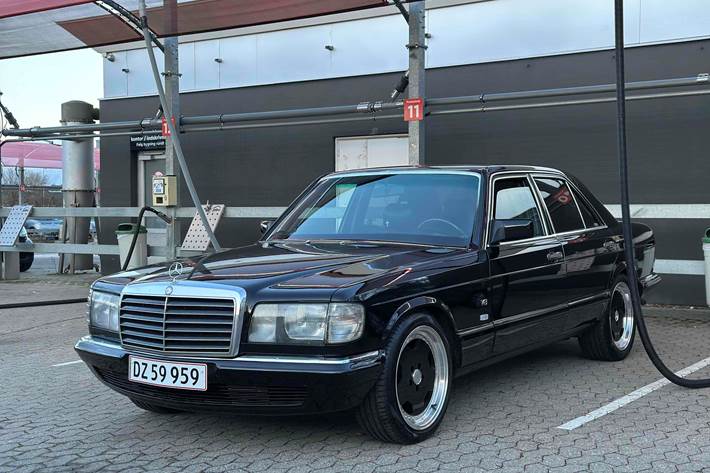 undefined Mercedes 380 SE fra 1982
