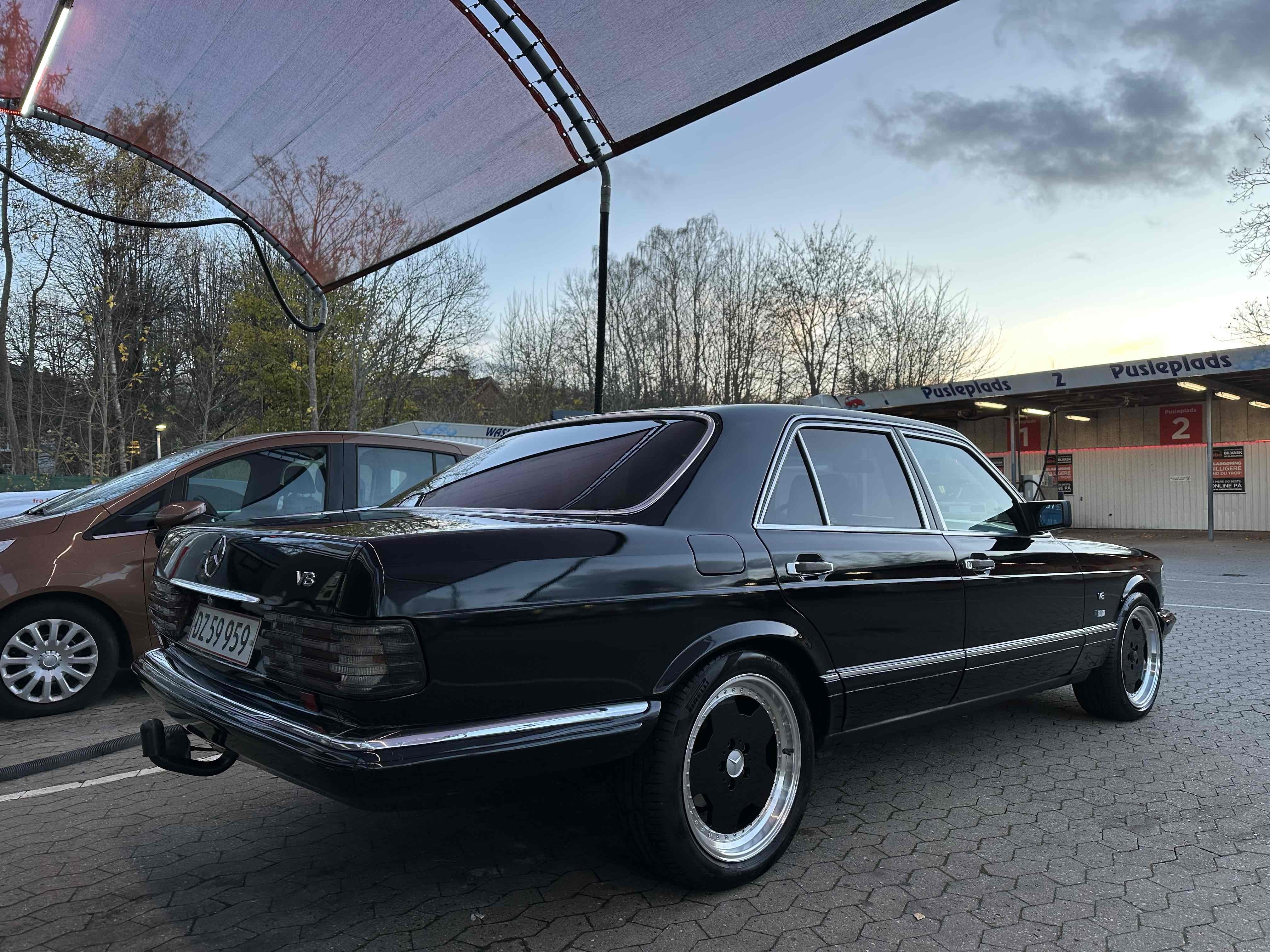 undefined Mercedes 380 SE fra 1982