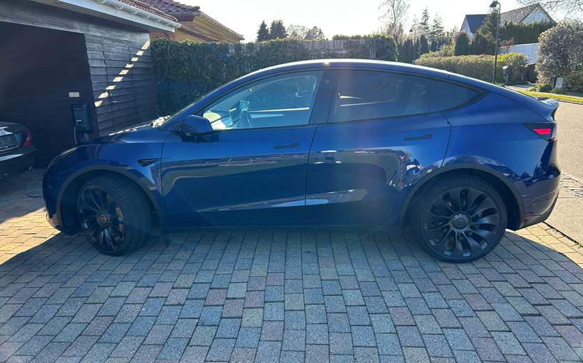 Tesla Model Y Long Range Dual Motor
