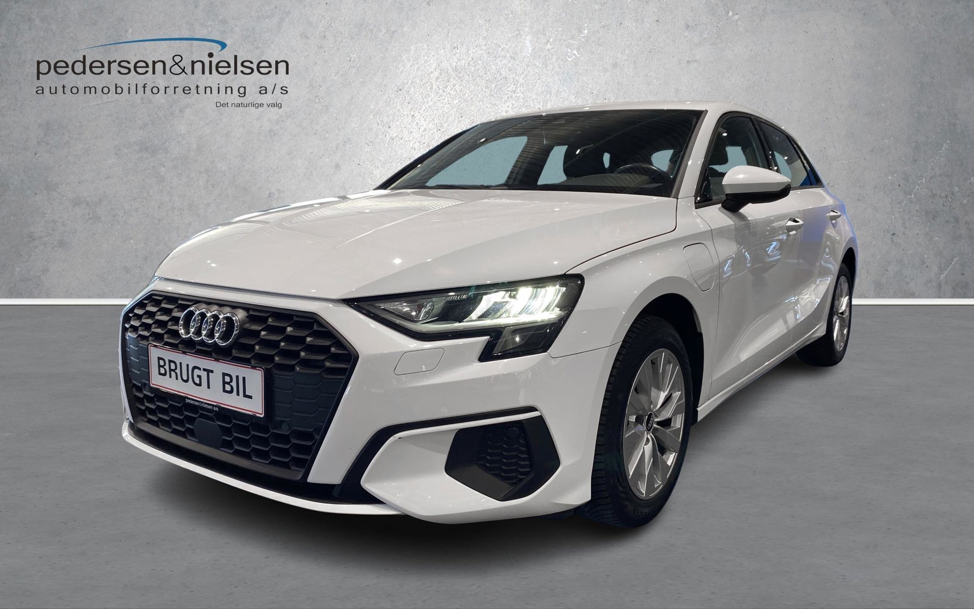 undefined Audi A3 fra 2020 set udefra