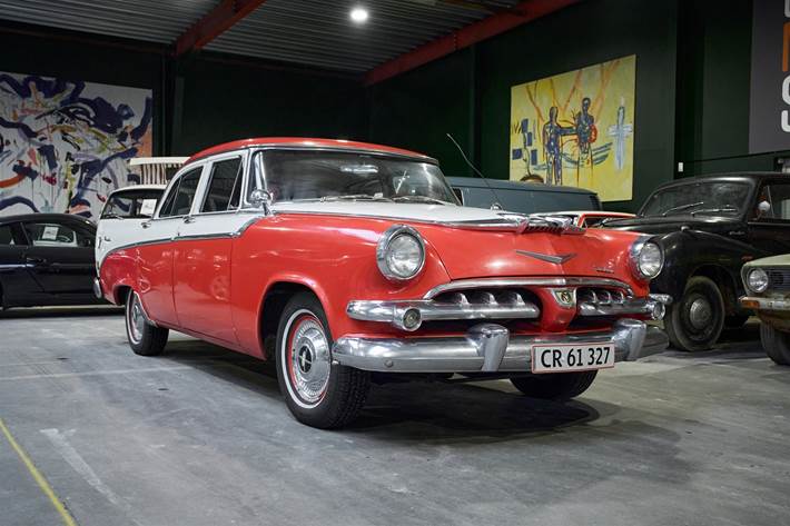 undefined Dodge Coronet fra 1956 set udefra