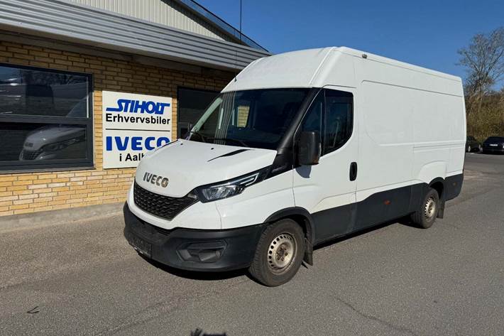 Hvid Iveco Daily fra 2021