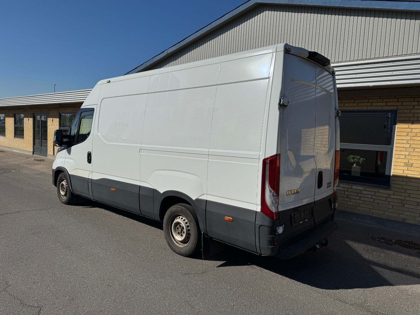 Iveco Daily 3,0 35S18 12m³ Van AG8