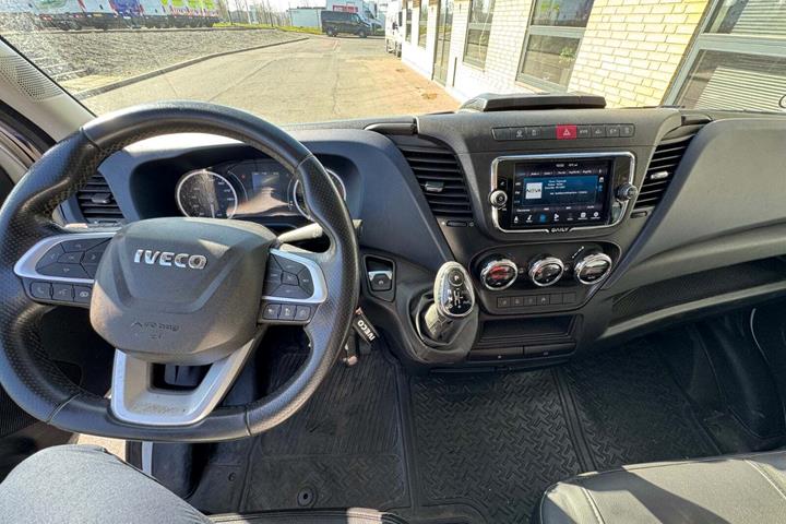 Hvid Iveco Daily fra 2021