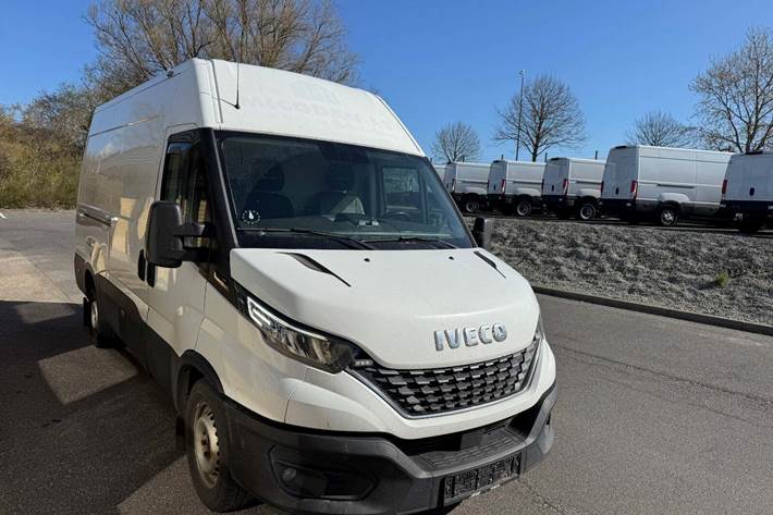 Hvid Iveco Daily fra 2021