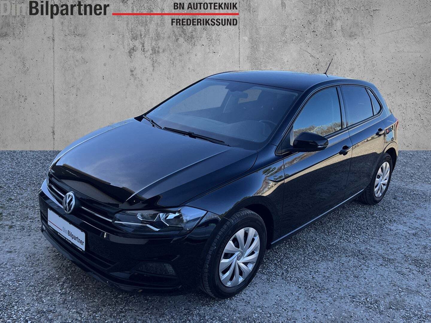 Sort VW Polo fra 2018 set udefra
