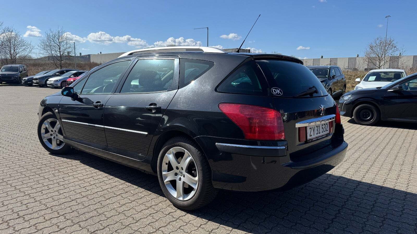 Sort Peugeot 407 fra 2006