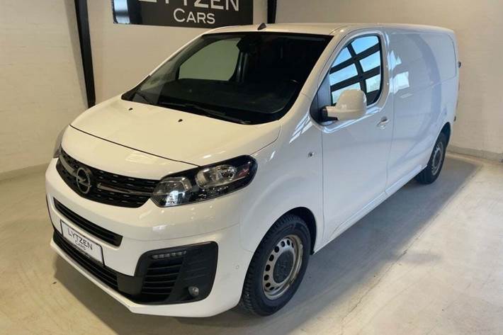 Hvid Opel Vivaro fra 2021